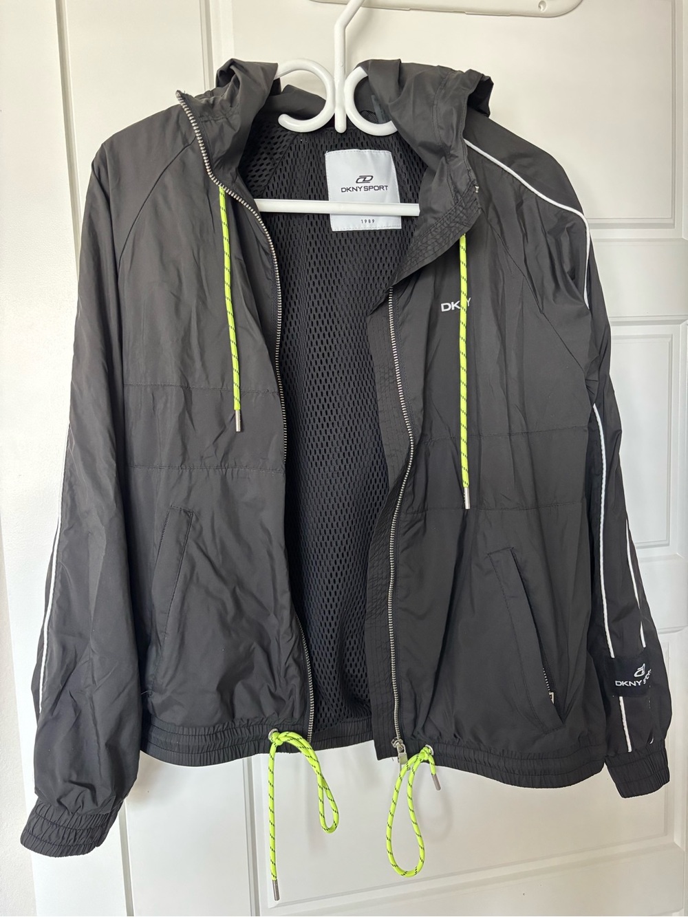 DKNY Hooded Windbreaker Water
Resistant Light Hooded Raincoat Jacket